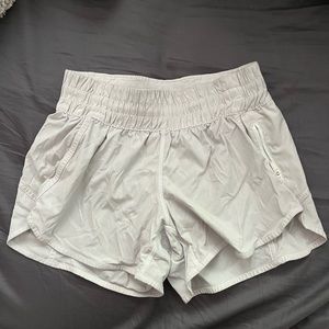 Lululemon White Lined Shorts (Hotty Hot)